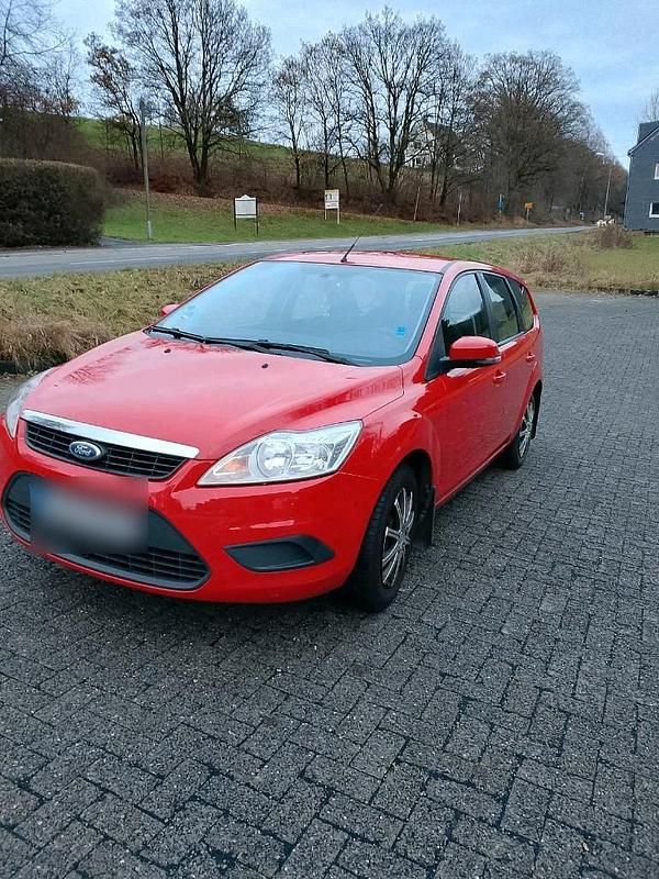 Second-hand Ford Focus 101 CP (74 kW) 2008 Roșu Break