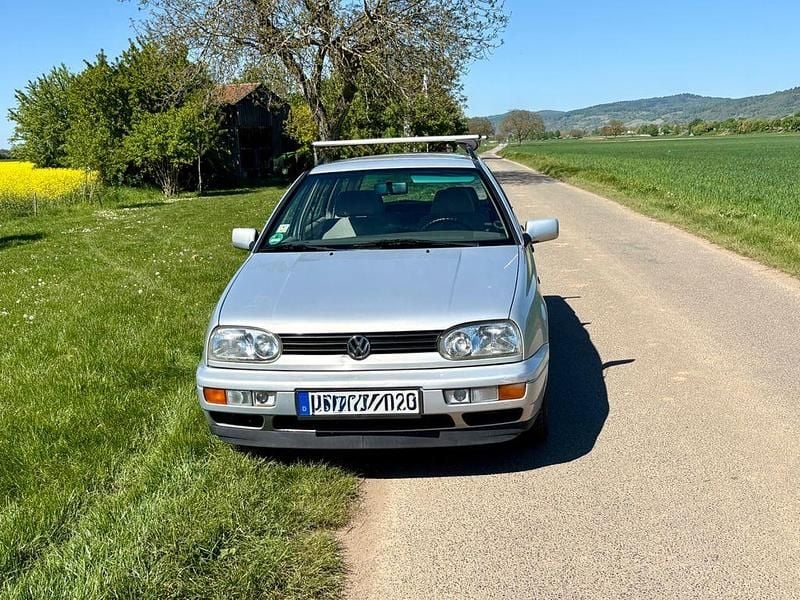 Gebraucht VW Golf III 101 PS (74 kW) 1998 Silber Limousine