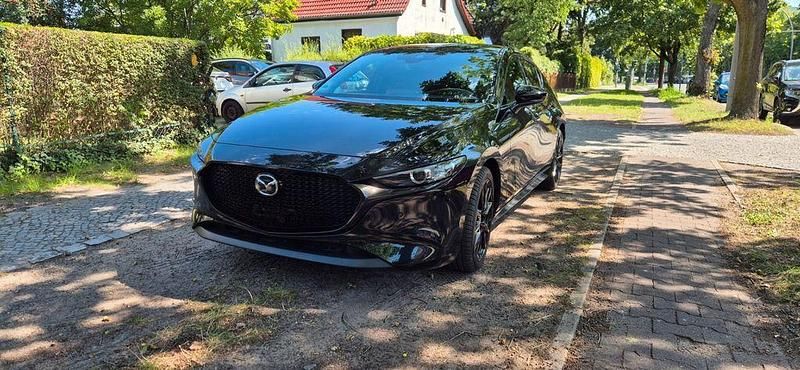 Schwarz Gebraucht 2023 Mazda 3 Homura-Line Limousine | 19.900 € (Superpreis) - Bild 1/4