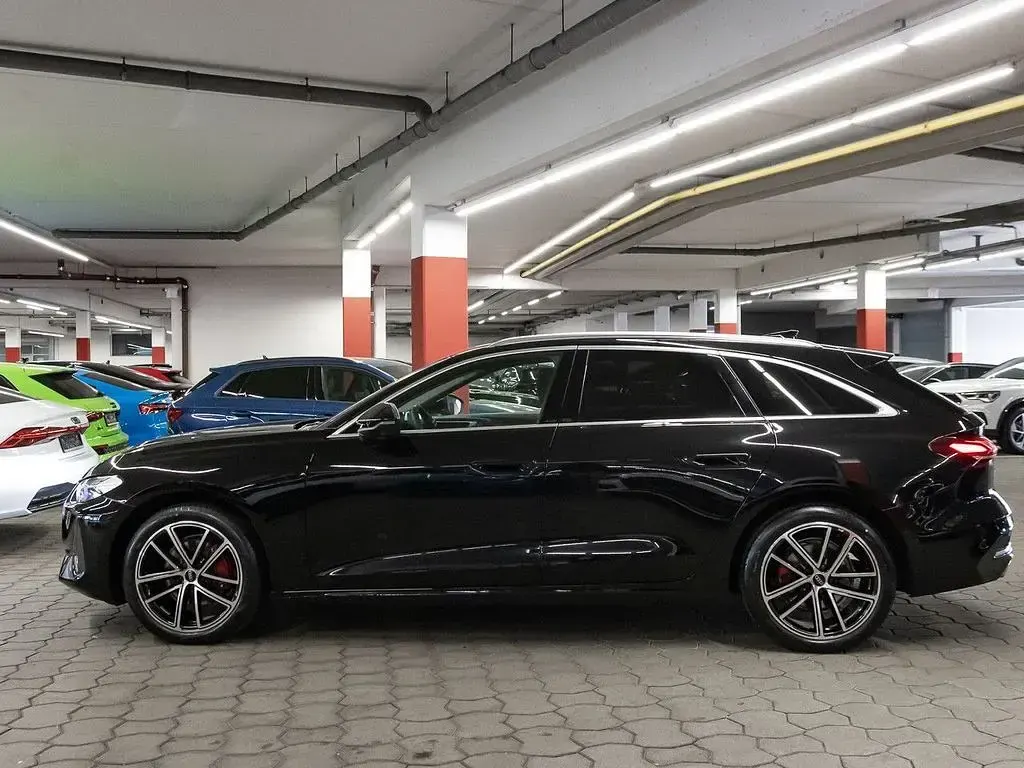Gebraucht Audi A5 Ambiente 204 PS (150 kW) 2025 Mythosschwarz metallic Kombi
