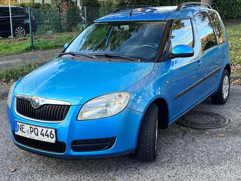 Blauocean metallic Gebraucht 2009 Skoda Roomster Plus Edition Van / Kleinbus | 1.699 € (Fairer Preis) - Bild 1/4