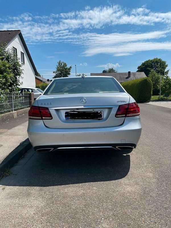 Gebraucht Mercedes E400 333 PS (244 kW) 2013 Silber Limousine