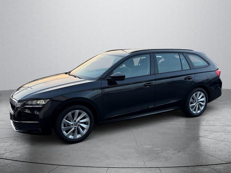 Gebraucht Skoda Octavia Selection 150 PS (110 kW) 2024 Blackmagic perleffekt Kombi