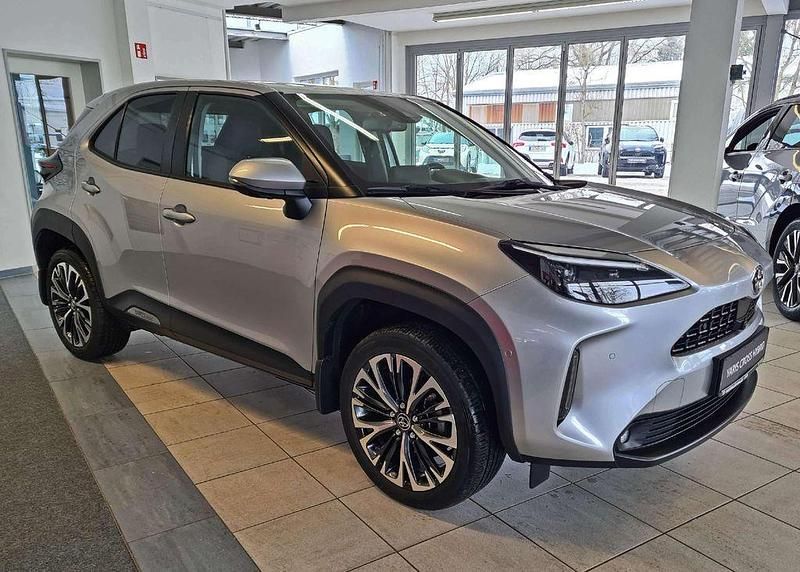 Gebraucht Toyota Yaris Cross Elegant 92 PS (67 kW) 2022 Silber SUV