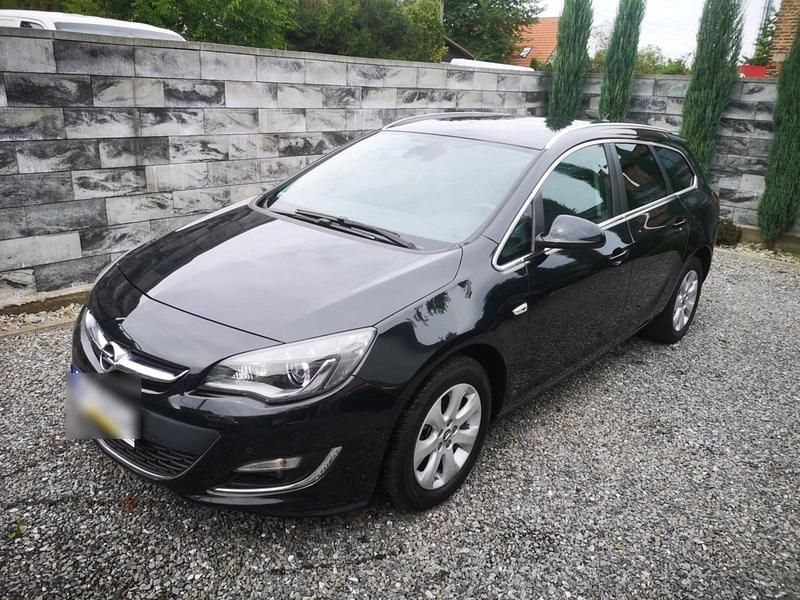 Gebraucht Opel Astra Exklusiv 120 PS (88 kW) 2014 Schwarz Kombi