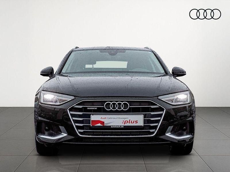 Second-hand Audi A4 Advanced Plus 204 CP (150 kW) 2023 Negru Break