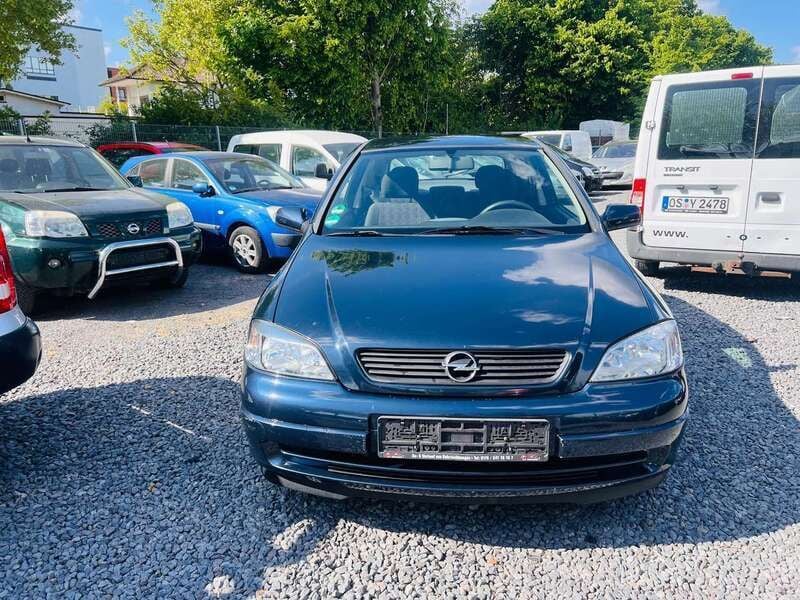 Blau Gebraucht 2002 Opel Astra Selection Limousine | 1.699 € (Fairer Preis) - Bild 1/4