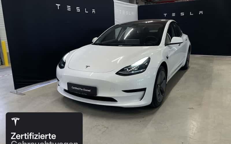 Weiß Gebraucht 2023 Tesla Model 3 RWD Limousine | 30.500 € (Fairer Preis) - Bild 1/4