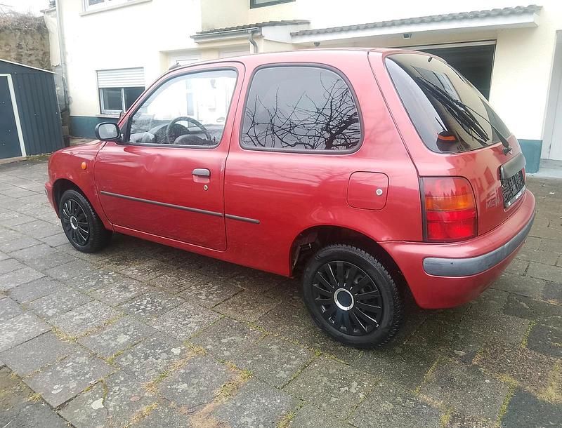 Gebraucht Nissan Micra 54 PS (39 kW) 1997 Rot Kleinwagen