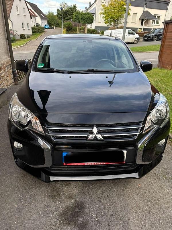 Schwarz Gebraucht 2021 Mitsubishi Space Star Spirit+ Kleinwagen | 9.500 € (Guter Preis) - Bild 1/4