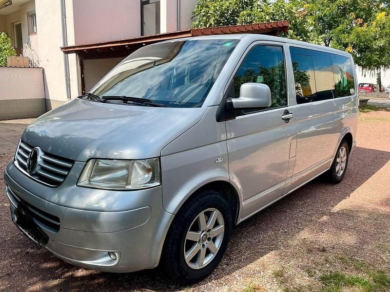 Silber Gebraucht 2006 VW T5 Van | 10.800 € (Fairer Preis) - Bild 1/4