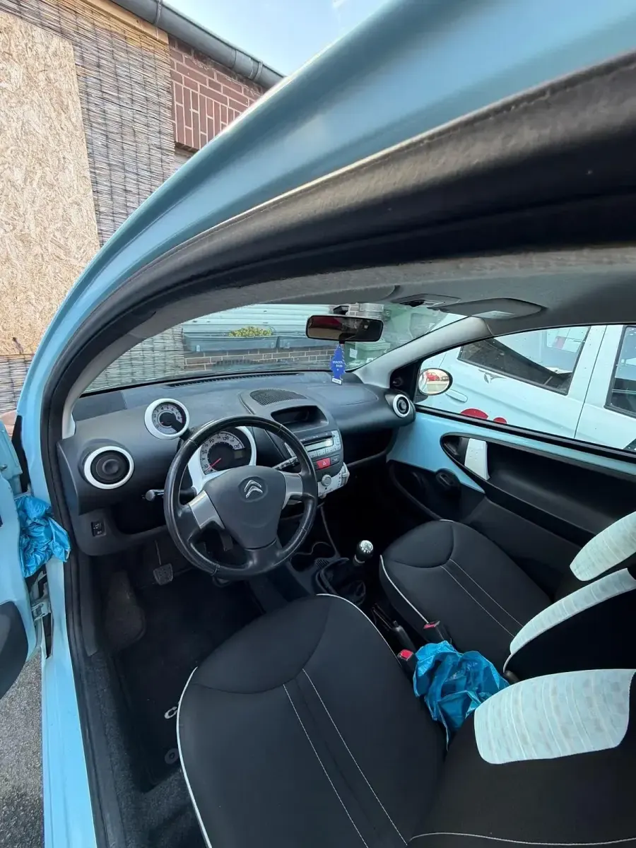 Gebraucht Citroën C1 68 PS (50 kW) 2013 Blau Kleinwagen