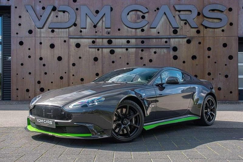 Quantum silver Gebraucht 2017 Aston Martin V8 Coupé | 199.900 € - Bild 1/4