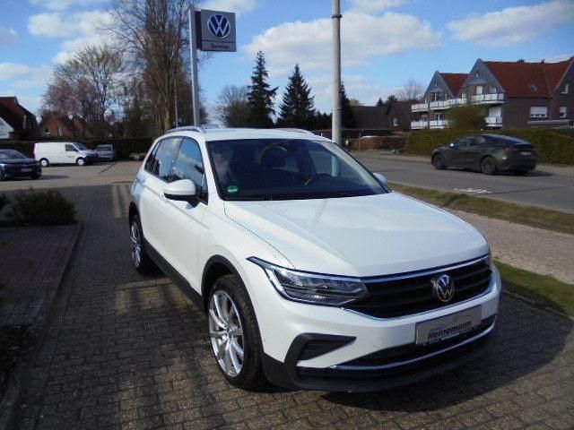 Gebraucht VW Tiguan Active 150 PS (110 kW) 2022 Weiß SUV