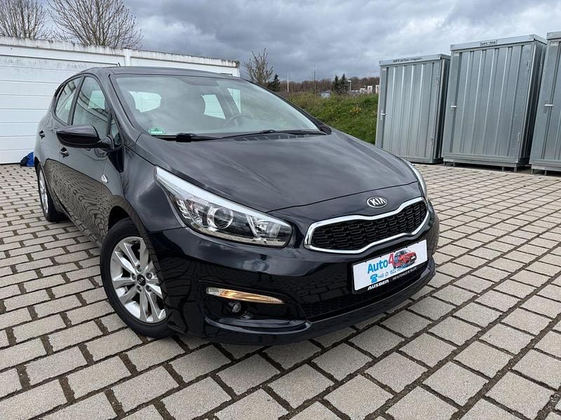 Gebraucht Kia Ceed 135 PS (99 kW) 2017 Schwarz Kleinwagen