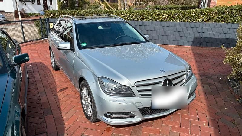 Gebraucht Mercedes C220 170 PS (125 kW) 2014 Silber Kombi