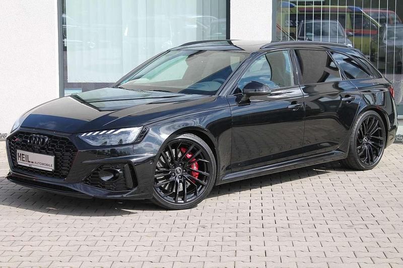 Schwarz Gebraucht 2023 Audi RS4 Sport Kombi | 75.745 € (Teuer) - Bild 1/4