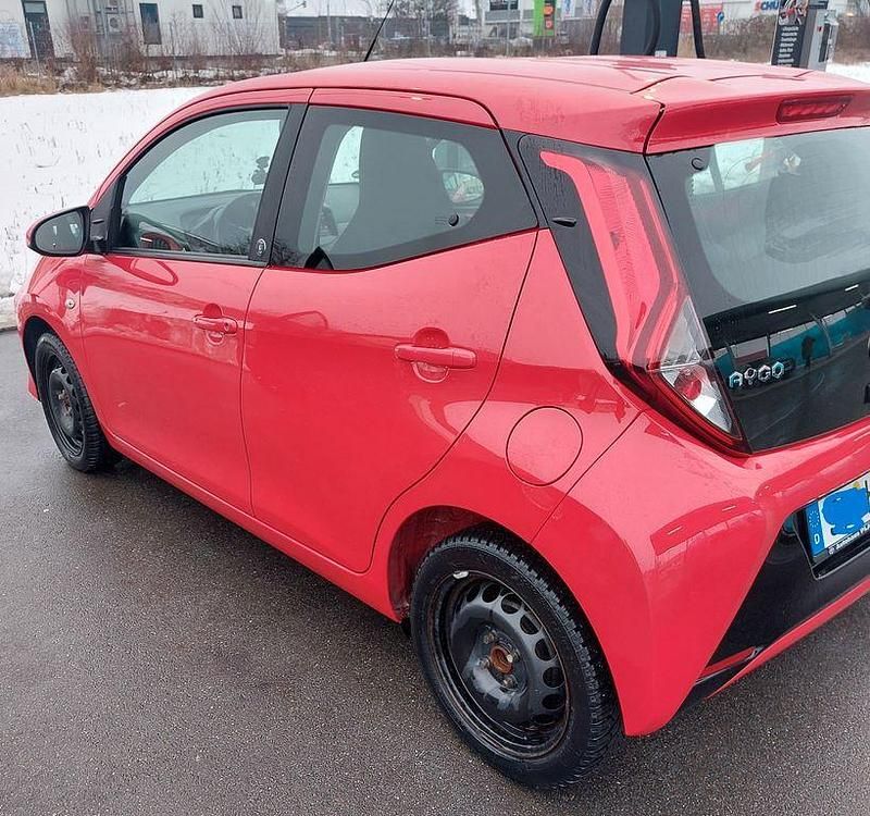 Gebraucht Toyota Aygo X-clusiv 72 PS (52 kW) 2020 Rot Kleinwagen
