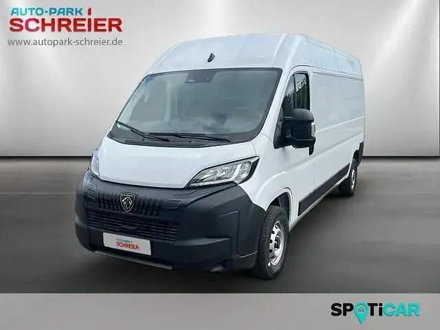 Lackierung weiss icy/typ aussenv Gebraucht 2024 Peugeot Boxer Van | 29.992 € (Fairer Preis) - Bild 1/4