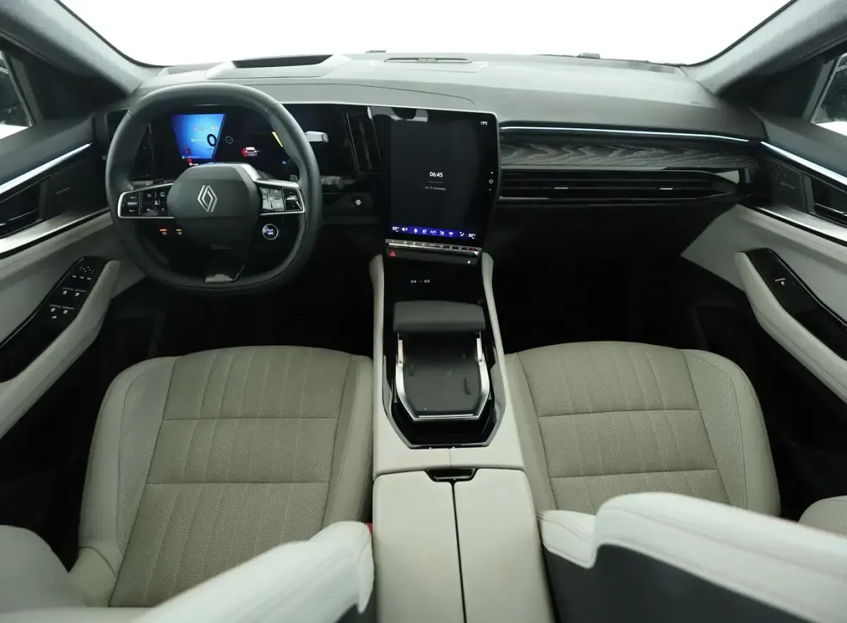 Gebraucht Renault Espace Iconic 131 PS (96 kW) 2025 Nachtblau SUV