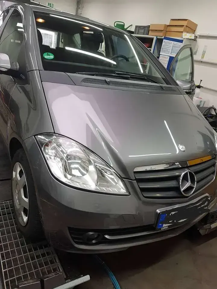 Gebraucht Mercedes A160 95 PS (69 kW) 2011 Grau Limousine