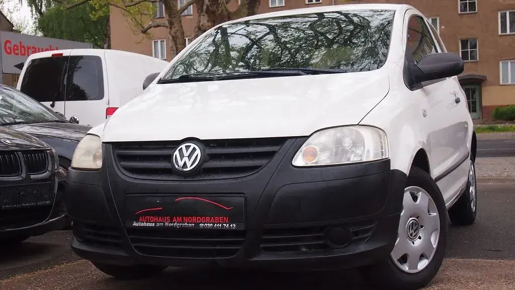 Używany VW Fox Basis 54 KM (39 kW) 2007 Biały Hatchback