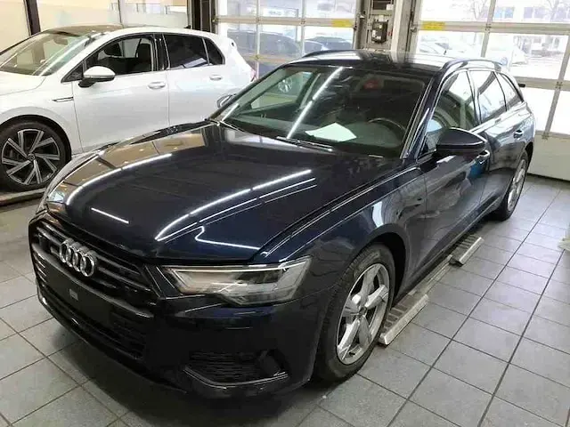Gebraucht Audi A6 Sport 265 PS (194 kW) 2022 Firmamentblau metallic Kombi