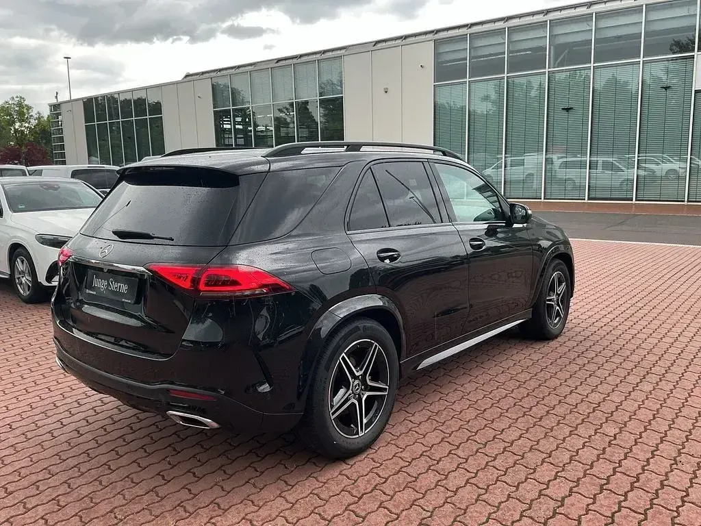 Gebraucht Mercedes GLE400 AMG 330 PS (242 kW) 2023 Metalliclack obsidianschwarz SUV