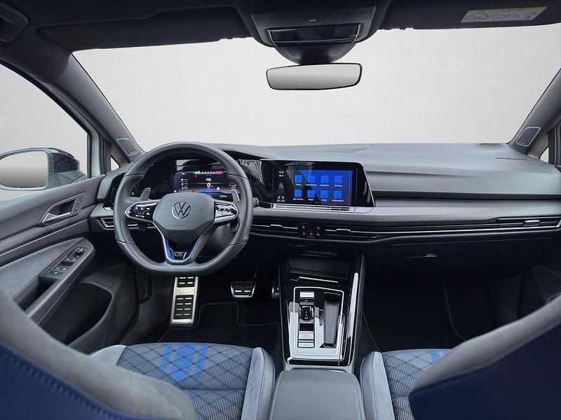 Gebraucht VW Golf VIII 333 PS (244 kW) 2024 Pure white Limousine