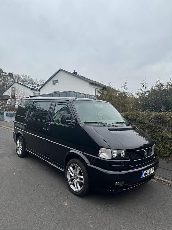 Schwarz Gebraucht 2001 VW Multivan Highline Van | 20.999 € - Bild 1/4