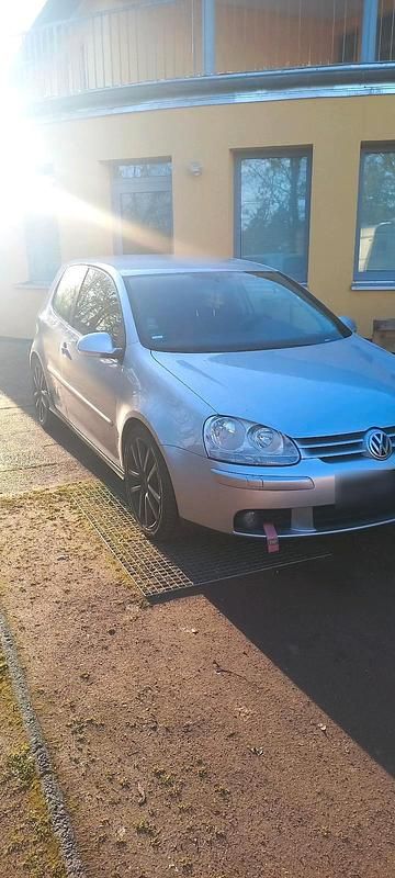 Gebraucht VW Golf 150 PS (110 kW) 2004 Silber Coupé