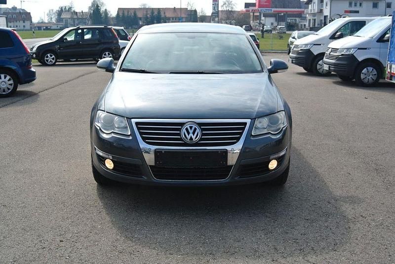 Gebraucht VW Passat Highline 160 PS (117 kW) 2010 Grau Limousine
