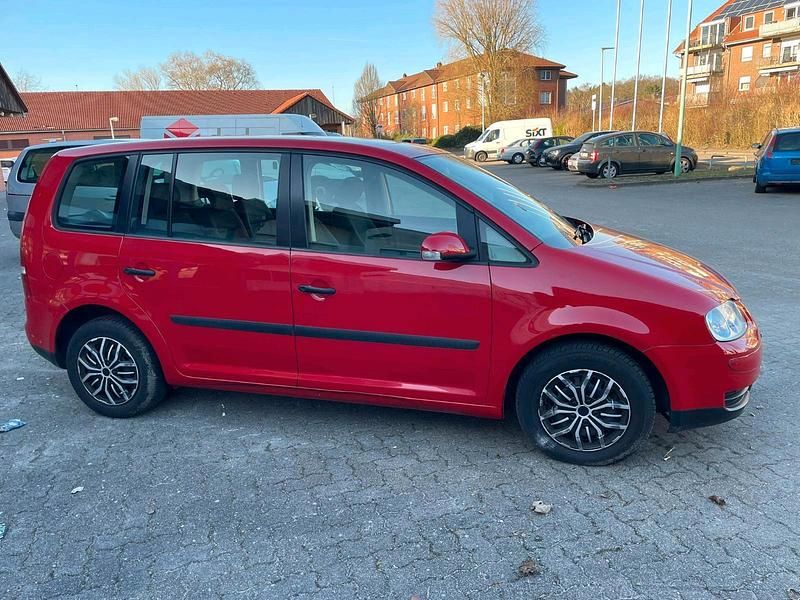 Gebraucht VW Touran 105 PS (77 kW) 2004 Rot Van / Kleinbus