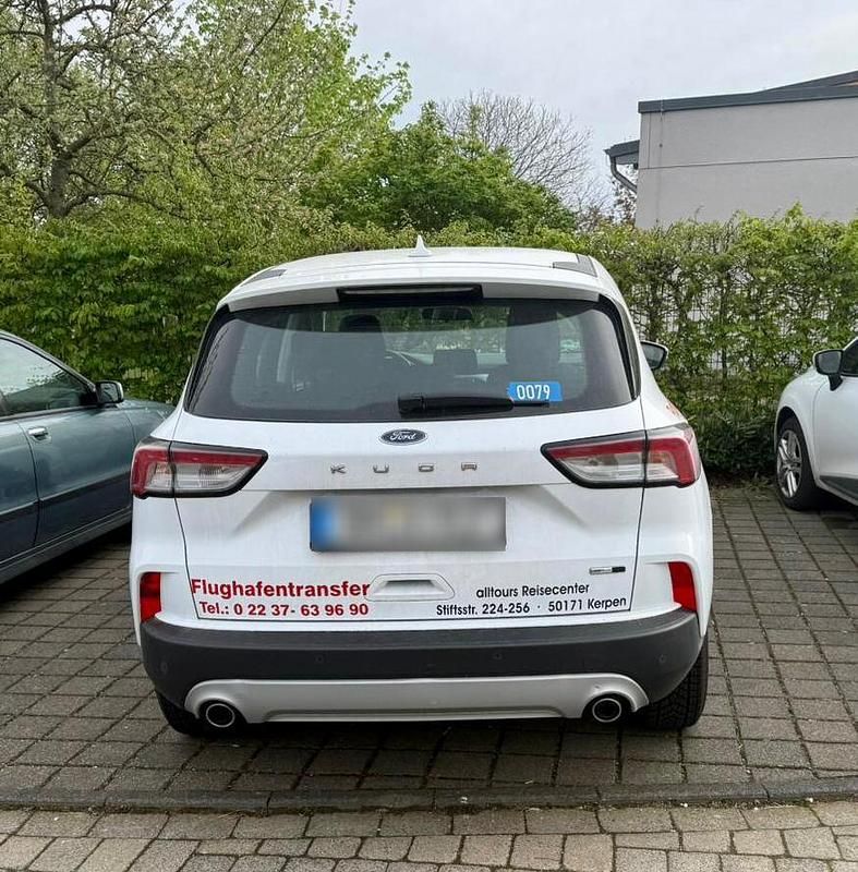 Używany Ford Kuga 149 KM (109 kW) 2021 Biały SUV