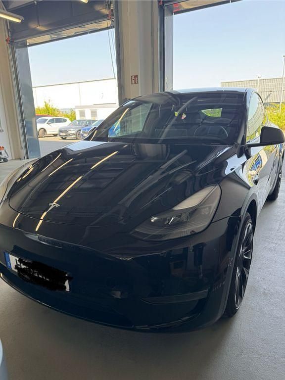 Schwarz Gebraucht 2022 Tesla Model Y Long Range AWD SUV | 34.999 € (Guter Preis) - Bild 1/4