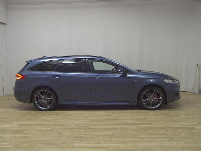 Chroma blau metallic Gebraucht 2022 Ford Mondeo ST-Line Kombi | 11.950 € (Fairer Preis) - Bild 1/4