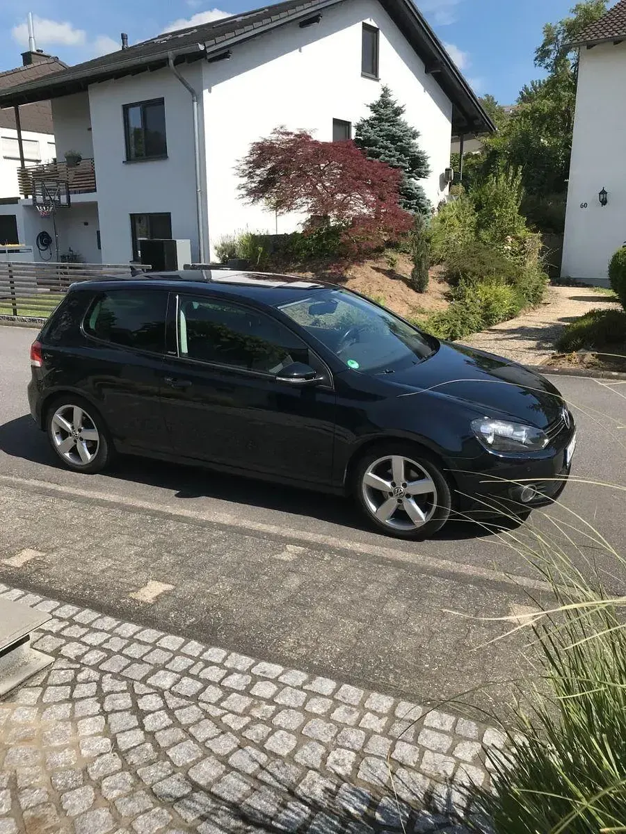 Gebraucht VW Golf VI Style 122 PS (89 kW) 2011 Blau Kleinwagen