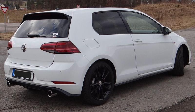 Gebraucht VW Golf VII GTI 230 PS (169 kW) 2018 Weiß Limousine