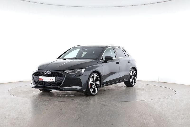 Manhattangrau Gebraucht 2025 Audi A3 Advanced Plus Limousine | 42.745 € (Etwas zu teuer) - Bild 1/4