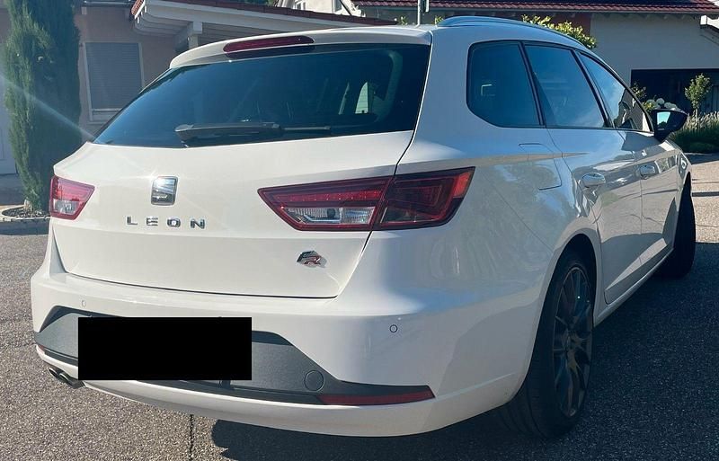 Gebraucht Seat Leon ST FR 179 PS (131 kW) 2016 Weiß Kombi