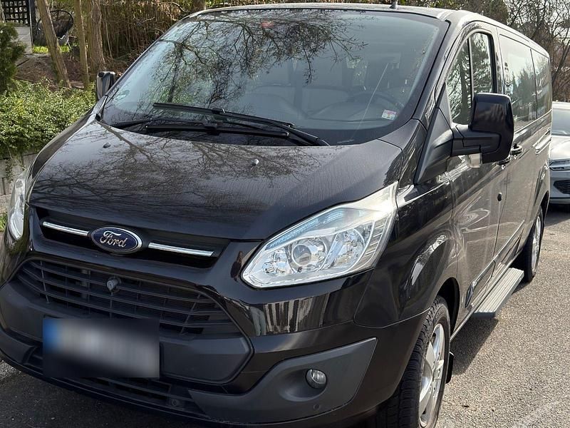 Gebraucht Ford Tourneo 155 PS (114 kW) 2014 Schwarz Van / Kleinbus