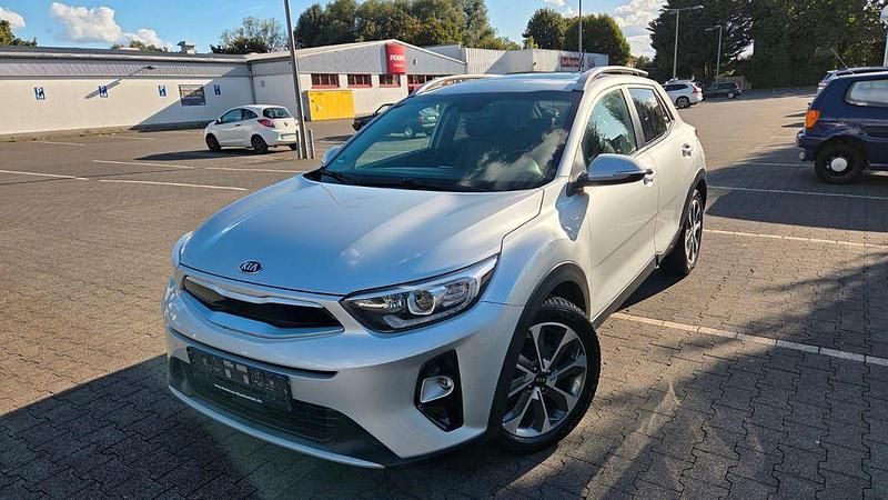 Silber Gebraucht 2018 Kia Stonic Platinum Edition SUV | 9.999 € (Guter Preis) - Bild 1/4
