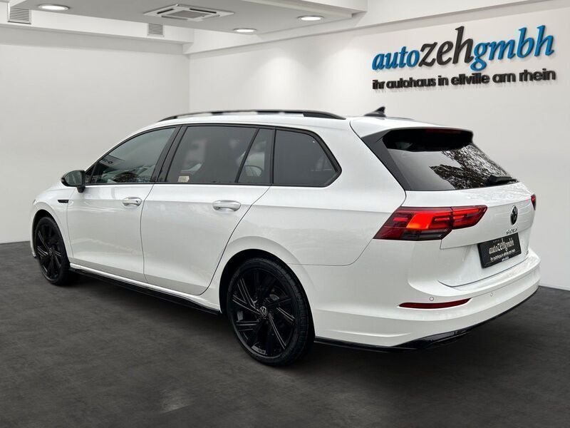 Gebraucht VW Golf VIII Style 150 PS (110 kW) 2023 Pure white Kombi