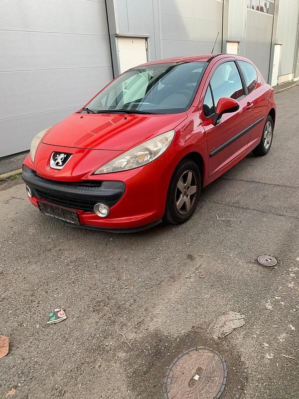 Gebraucht Peugeot 207 95 PS (69 kW) 2008 Rot Kleinwagen