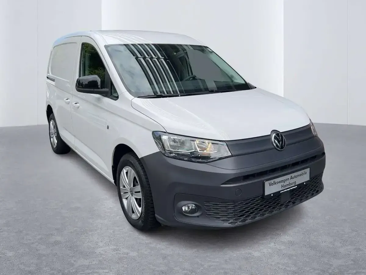 Gebraucht VW Caddy 102 PS (75 kW) 2022 B4 candyweiß Van / Kleinbus