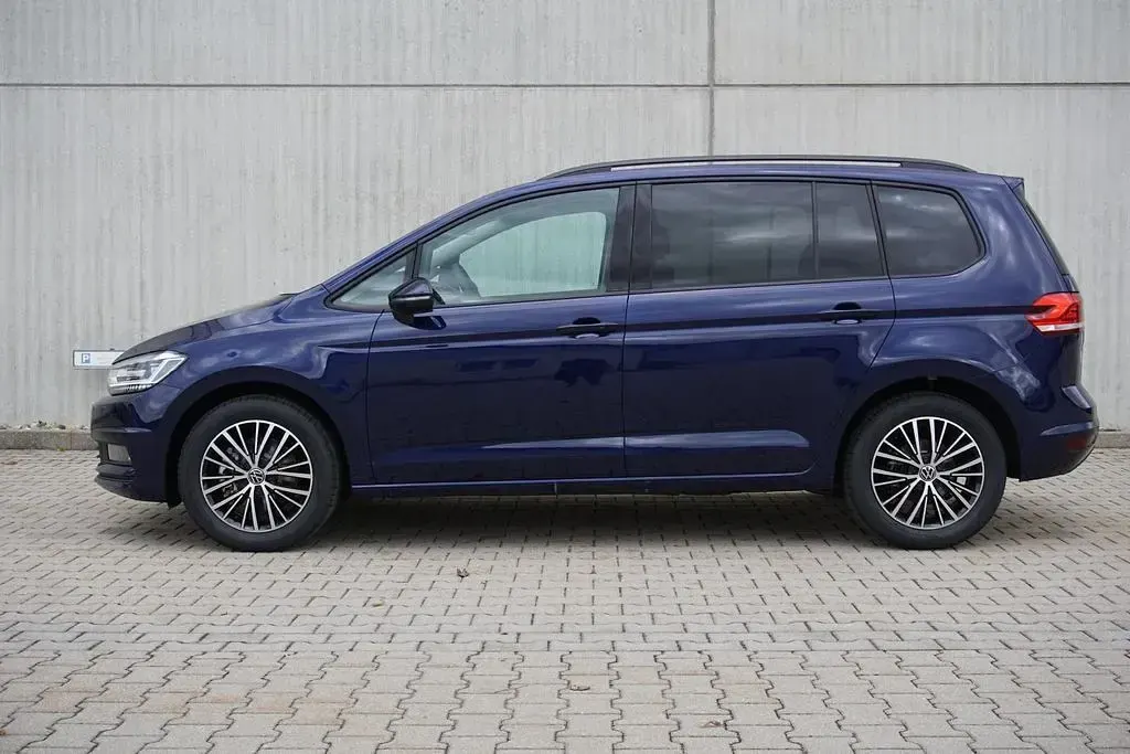 Neu VW Touran 150 PS (110 kW) 2026 Atlantik blue metallic Van / Kleinbus