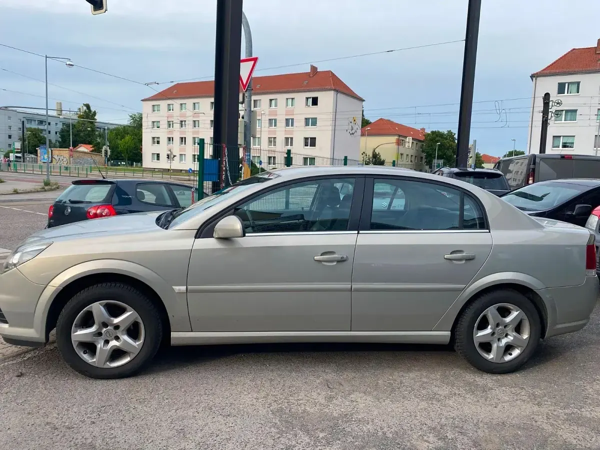 Gebraucht Opel Vectra Cosmo 147 PS (108 kW) 2009 Grau Limousine