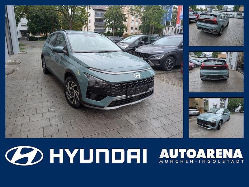 Mangrove green / mic Neu 2025 Hyundai Bayon Trend SUV | 22.975 € (Fairer Preis) - Bild 1/4