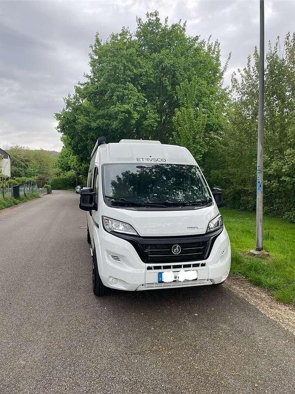 Weiß Gebraucht 2022 Fiat Ducato Van | 49.999 € - Bild 1/4