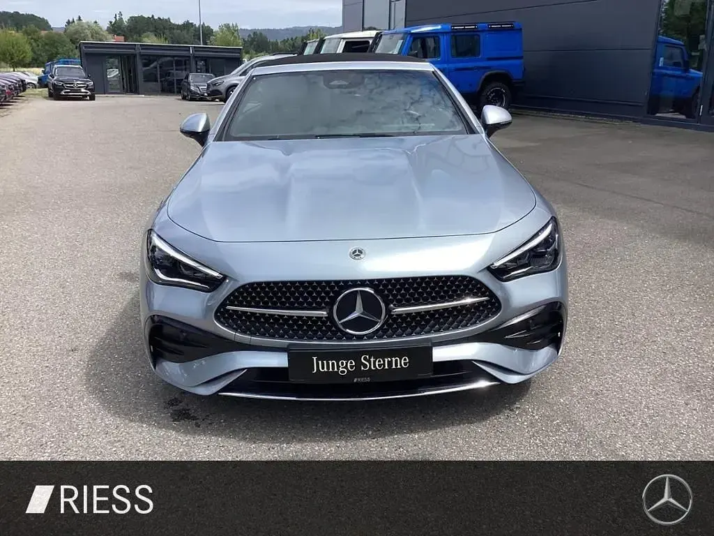 Gebraucht Mercedes CLE300 AMG 258 PS (189 kW) 2024 Metalliclack hightechsilber Cabrio